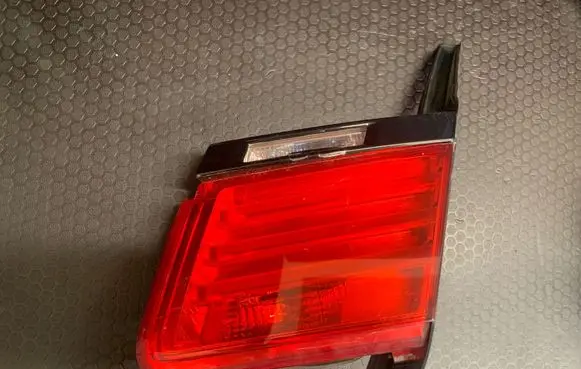 BMW 7 F01 F02 F03 F04 Tailgate rear/tail lights HKF01T2RH 7182206