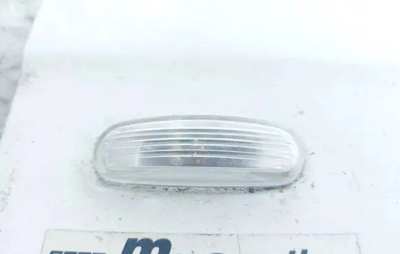 Fiat Idea Front fender indicator light
