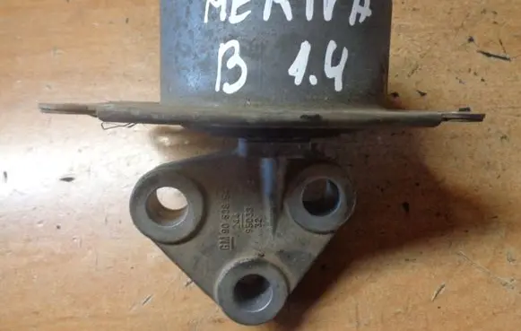 Opel Meriva B Gearbox mount 13159993 90538543
