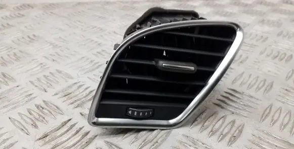 Audi A5 8T 8F Dashboard side air vent grill/cover trim 8T2820901C