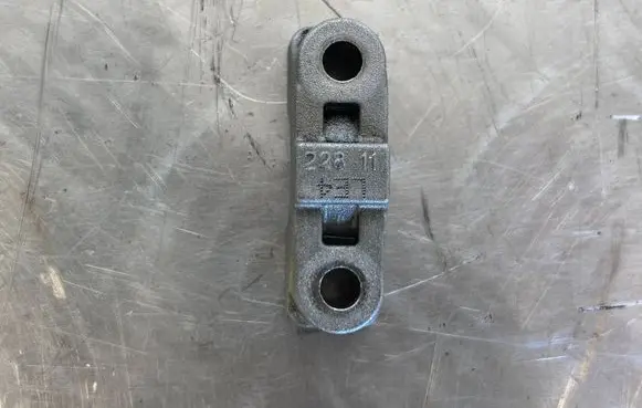 BMW X5M E70 Camshaft holder 22811
