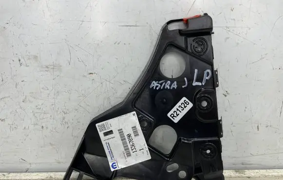 Opel Astra J Front bumper mounting bracket 13367890