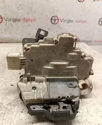 Audi A4 S4 B7 8E 8H Front door lock 8E1837015AA