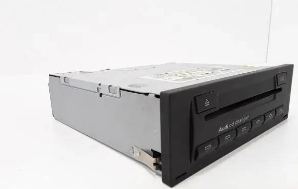 Audi A4 S4 B7 8E 8H CD/DVD changer 8E0035111