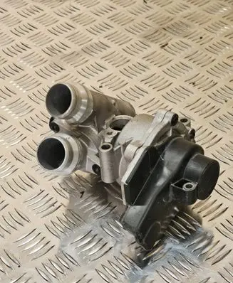 Audi A4 S4 B8 8K Water pump 