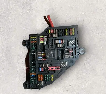 BMW 5 F10 F11 Fuse module 1670499