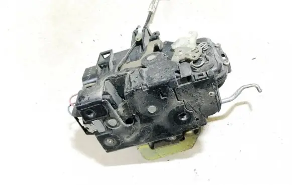 Audi A6 S6 C5 4B Front door lock