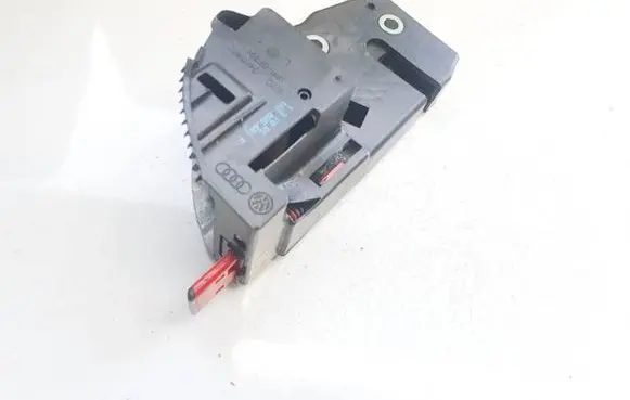 Audi A3 S3 8P Seat back rest lock catch 1k0885681f