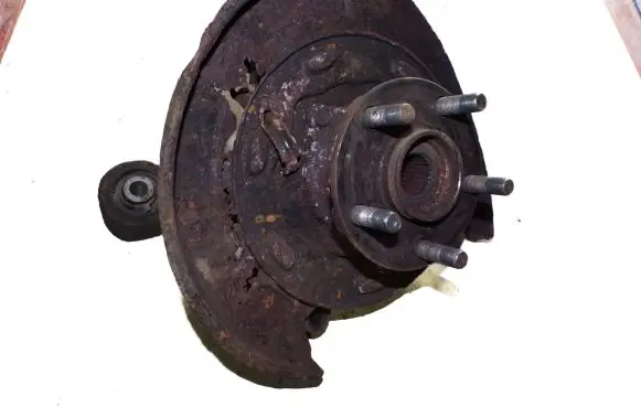 Rear wheel hub spindle/knuckle
