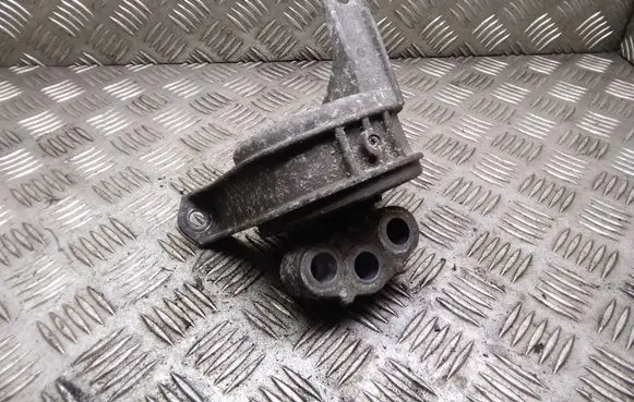 Opel Zafira B Engine mount bracket 24427298