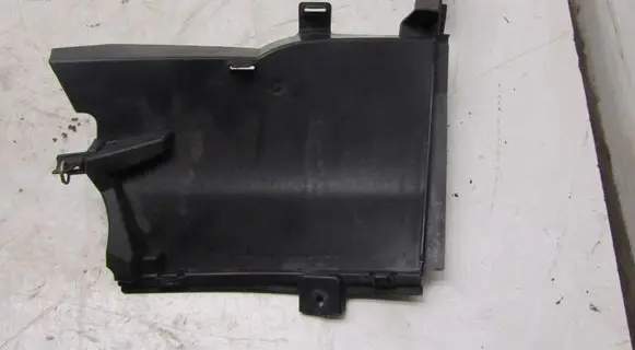 Dacia Duster II Radiator trim 623127847R