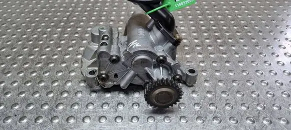 Audi A5 8T 8F Oil pump 06H115105AN