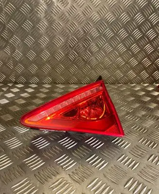 Audi A7 S7 4G Tailgate rear/tail lights 4G8945094
