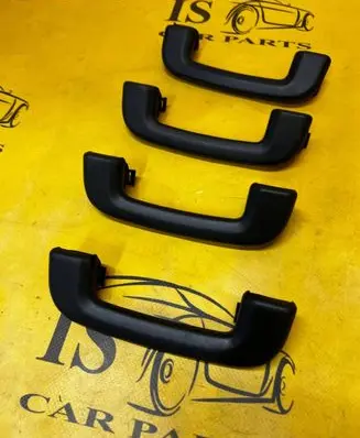 Land Rover Discovery 5 A set of handles for the ceiling 