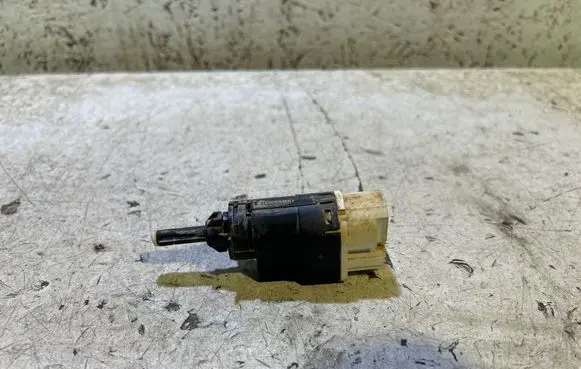 Dacia Duster II Brake pedal sensor switch 253206170R