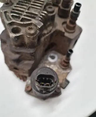 Renault Trafic II (X83) Fuel injection high pressure pump 77001040180