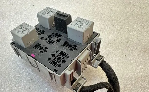 Volkswagen Touareg I Fuse box set 7L0937503A