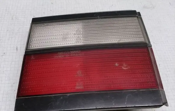 Volkswagen PASSAT B3 Tailgate rear/tail lights 333945107 0086046