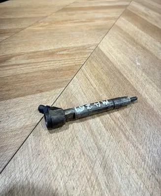 Mercedes-Benz E W211 Fuel injector A6480700187