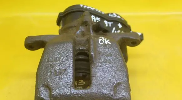 Audi A5 8T 8F Rear brake caliper 6442A 32335478