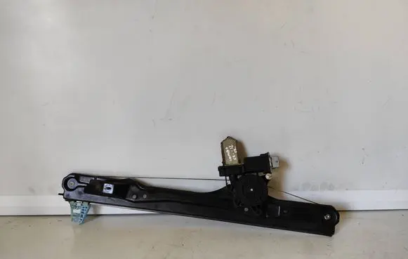 Opel Combo D Front door manual window regulator 95526063