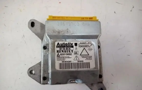 Renault Laguna II Airbag control unit/module 8200138952
