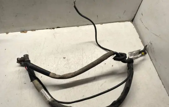 Volkswagen Transporter - Caravelle T5 Positive cable (battery) 7H0971794D
