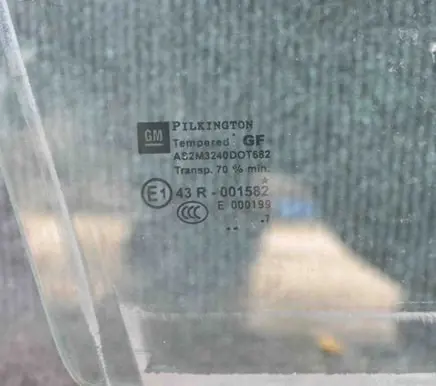 Opel Astra H Front door window glass four-door 43R001582E000199