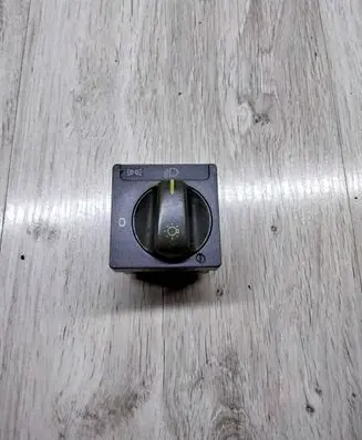 Volvo S70 V70 V70 XC Light switch 8622023