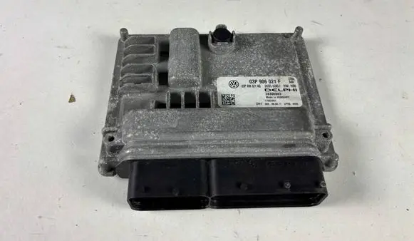 Skoda Fabia Mk2 (5J) Engine control unit/module 03P906021F 28306983 03P906021AQ