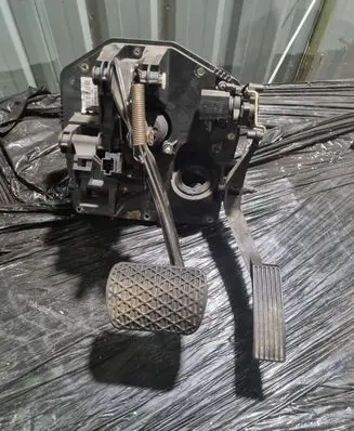 Mercedes-Benz A W168 Pedal assembly A1682900549