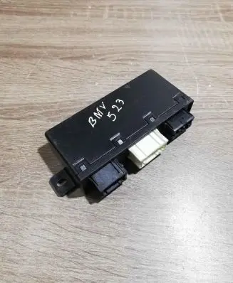 BMW 5 E39 Sliding door control unit/module 8377601 689667