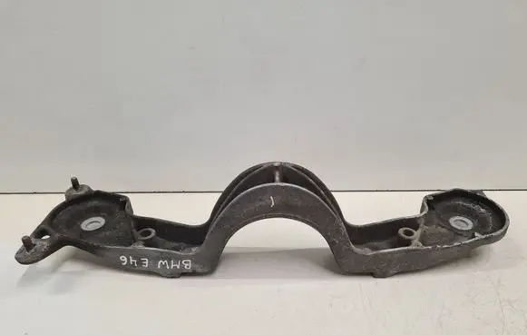 BMW 3 E46 Rear differential/diff mount bracket 1095990