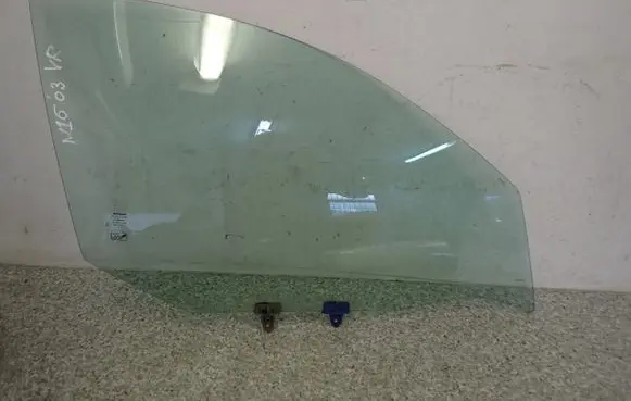 Nissan Almera N16 Sliding door window/glass 