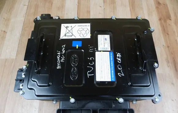 Hyundai Tucson TL Voltage converter inverter 375M0D7000