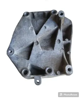 Opel Vectra C A/C compressor mount bracket 55210423