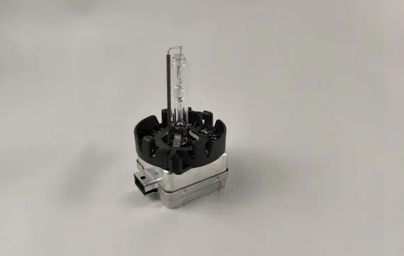 BMW 5 E60 E61 Xenon bulb 66144 osram