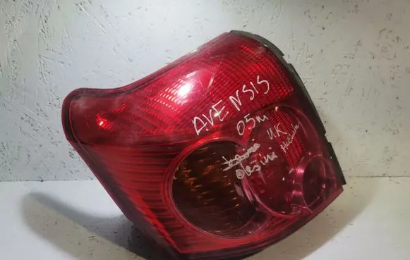 Toyota Avensis T250 Rear/tail lights