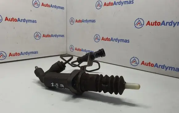 BMW 1 E81 E87 Clutch master cylinder 6785964 21526785964 6283600574