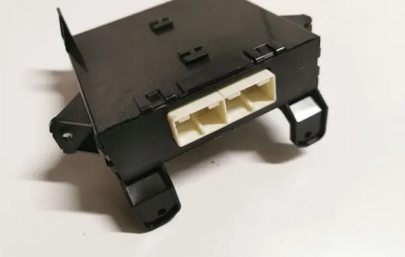 Subaru Outback (BS) Fan control module 72343AL21B