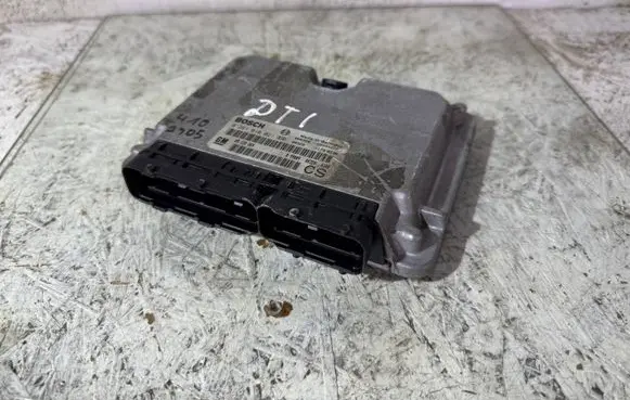 Opel Zafira A Engine control unit/module 28SA4222 0281010021 09133269