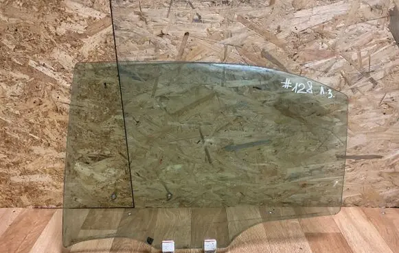 Honda Accord Rear door window glass 43R00122