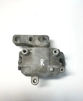 Skoda Yeti (5L) Engine mount bracket 1K0199262 HM345M10 G2579100