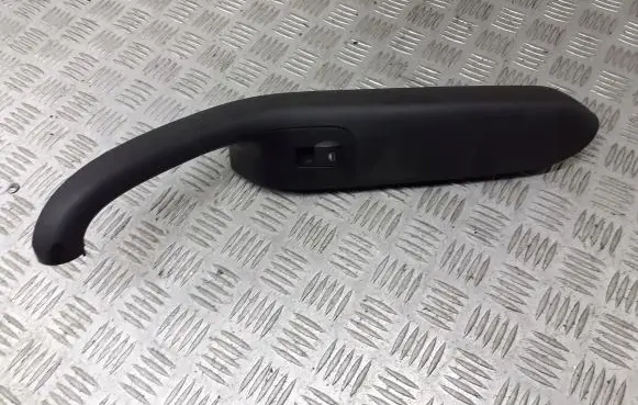 Audi A4 S4 B6 8E 8H Quarter vent window switch 8E0867373