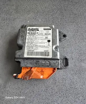 Renault Master II Airbag control unit/module 8200381668 605045200
