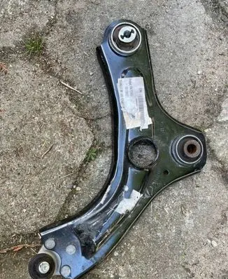 Renault Clio V Front control arm 545042511R