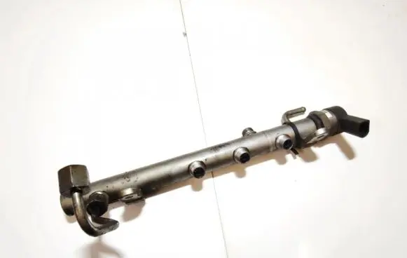 Mercedes-Benz ML W164 Fuel main line pipe A6420700495004 A6420700495