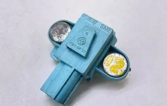 Audi A6 S6 C6 4F Airbag deployment crash/impact sensor 4F0955557