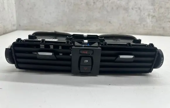 BMW 4 F36 Gran coupe Dash center air vent grill 9218552