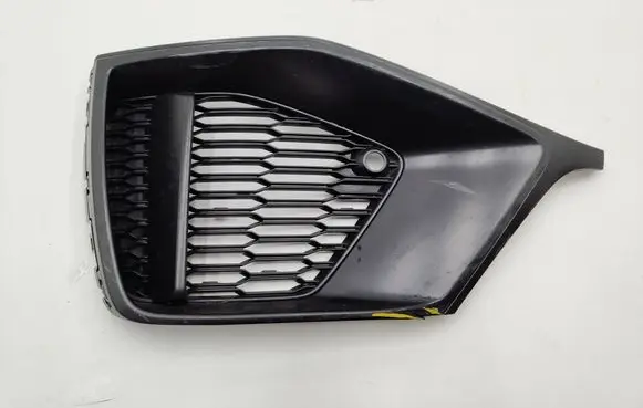 Audi Q8 Front bumper lower grill 4M8807681A